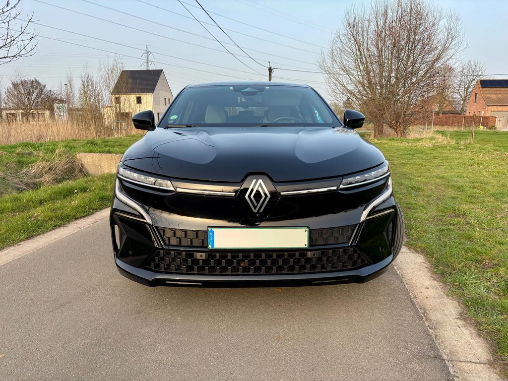 Renault E-Megane met 5 jaar garantie (218pk), Auto's, Renault, Automaat, Euro 6, Leder en Stof, Zwart