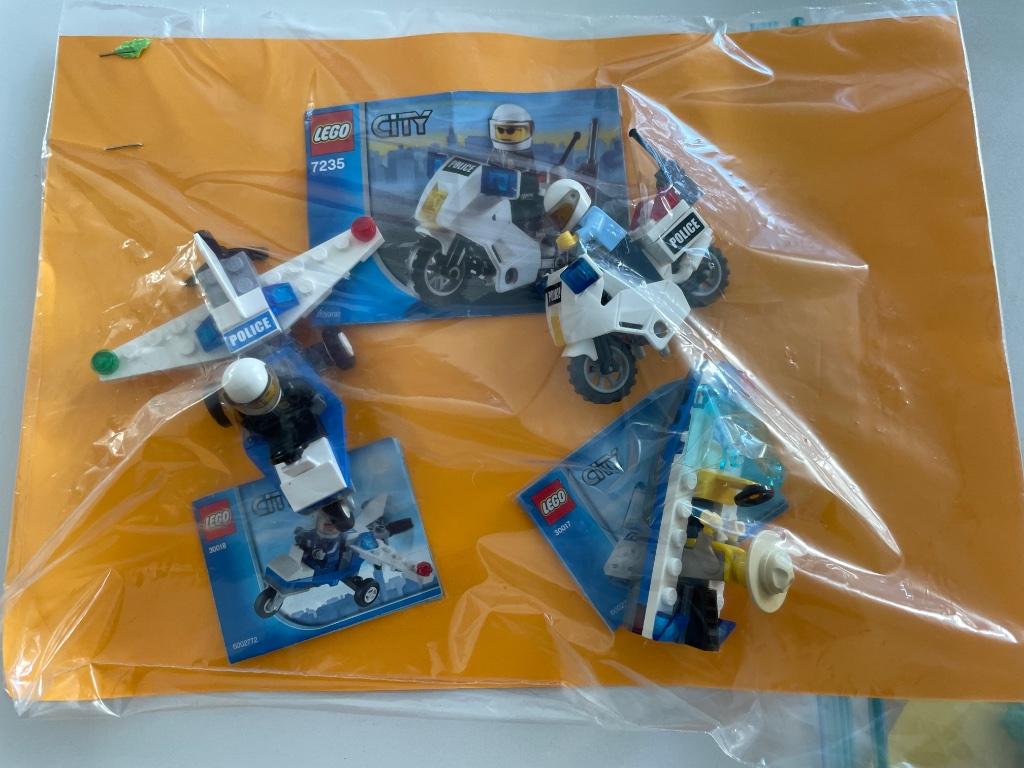 Lego 3 vintage politie setjes figuurtjes + voertuigen, Kinderen en Baby's, Speelgoed | Duplo en Lego, Ophalen of Verzenden, Zo goed als nieuw