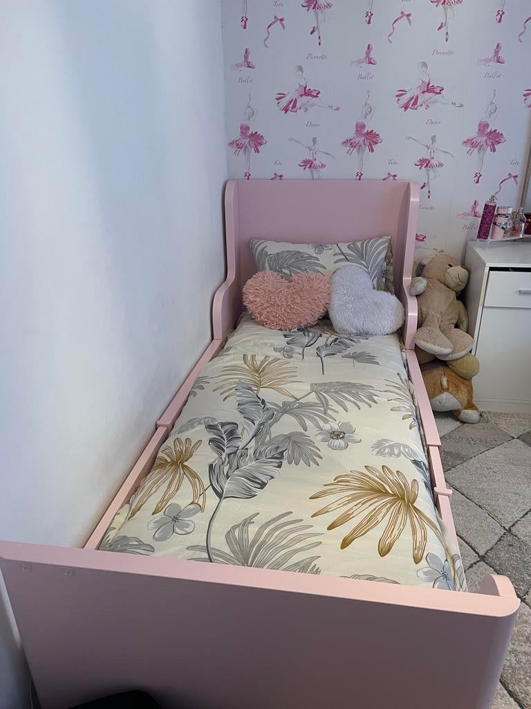 IKEA Meisjes Bed Roze (210x90), Ophalen, Zo goed als nieuw