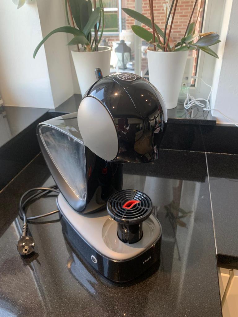 Machine à cafe Dolce Gusto, Autres modèles, Réservoir d'eau amovible, Dosettes et capsules de café, Enlèvement