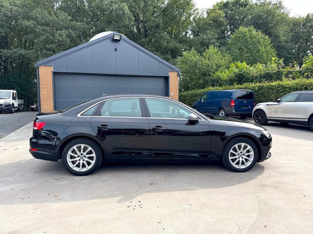 Audi A4 2.0 TFSI S tronic  2020, Auto's, 4 deurs, Stof, USB, 4 cilinders
