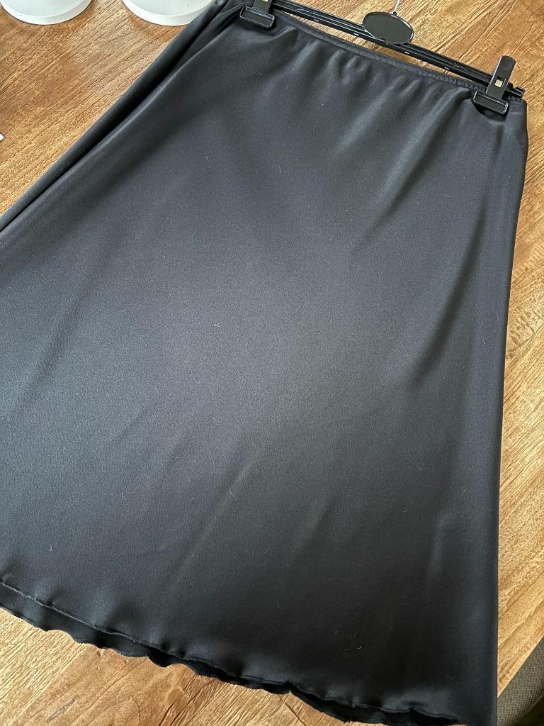 jupe vintage taille 40, Vêtements | Femmes, Jupes, Taille 38/40 (M), Enlèvement ou Envoi, Comme neuf, Sous le genou