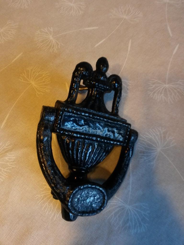 voordeurklopper in smeedijzer, Doe-het-zelf en Bouw, Deuren en Vliegenramen, Ophalen, Zo goed als nieuw