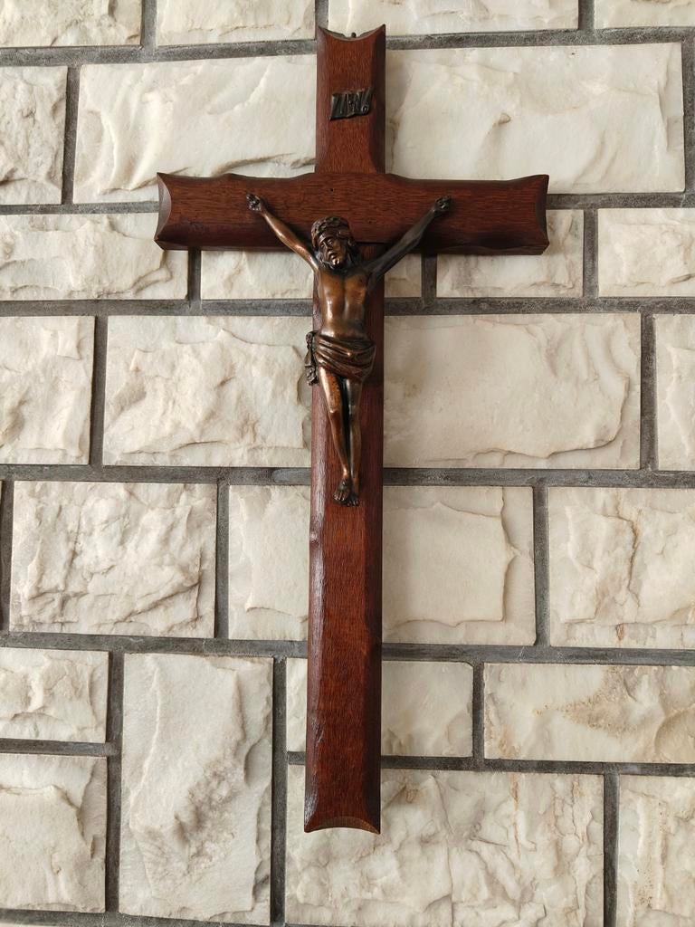 Crucifix ancien, Collections, Enlèvement, Utilisé