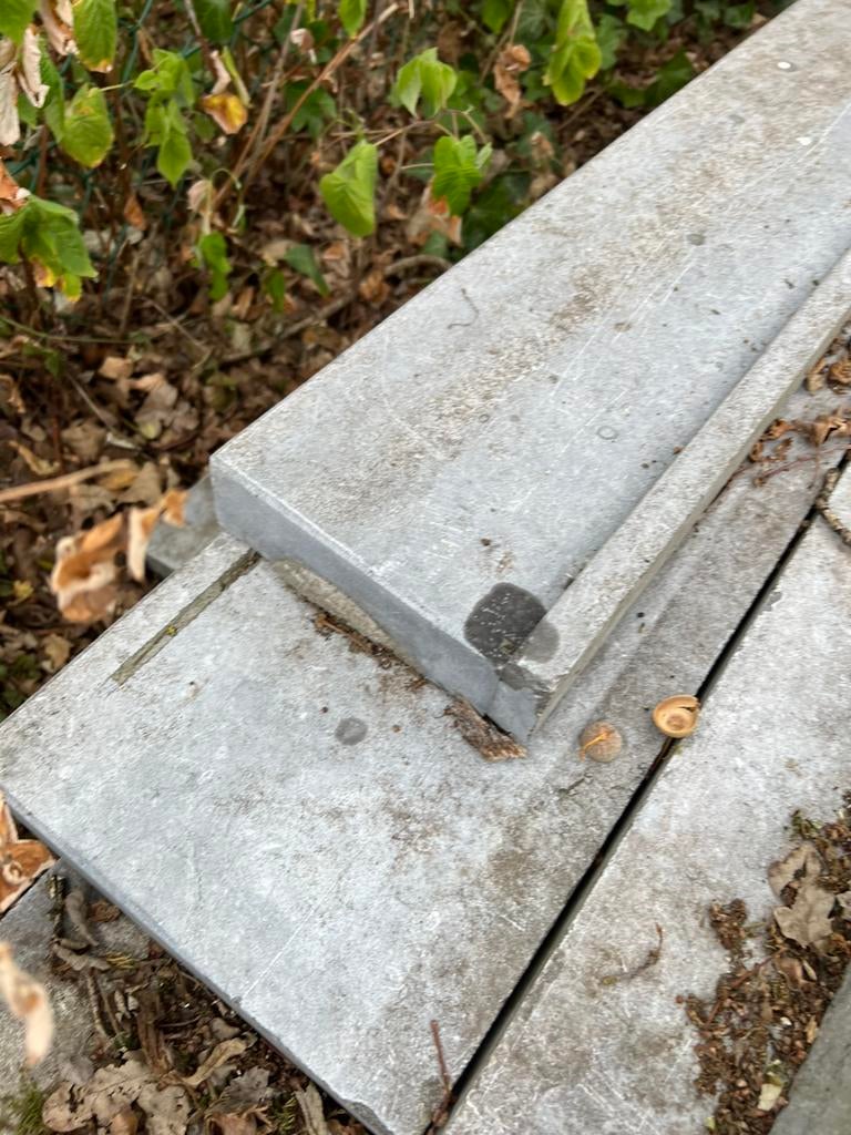 Arduinen dorpels, Ophalen, Zo goed als nieuw