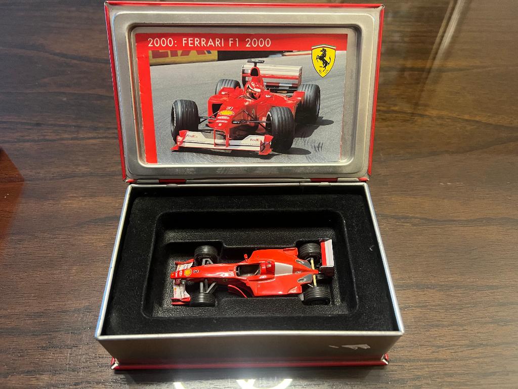 Michael Schumacher  Ferrari F1-2000 Coffret  1/43, Enlèvement, Comme neuf, Voiture, Autres marques
