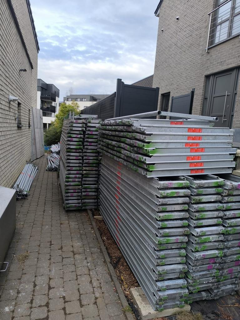 Échafaudage ALTRAD nouveau, Enlèvement, Comme neuf