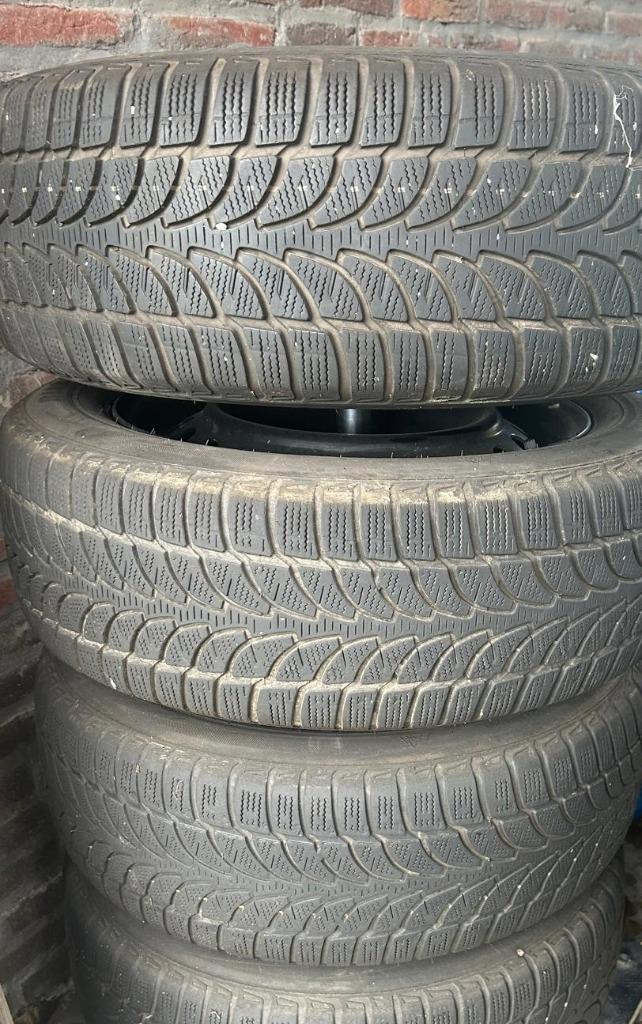 4 winterbanden Bridgestone Blizzak LM-80 EVO, Autos : Pièces & Accessoires, Pneus & Jantes, Pneus et Jantes, Pneus hiver, 17 pouces