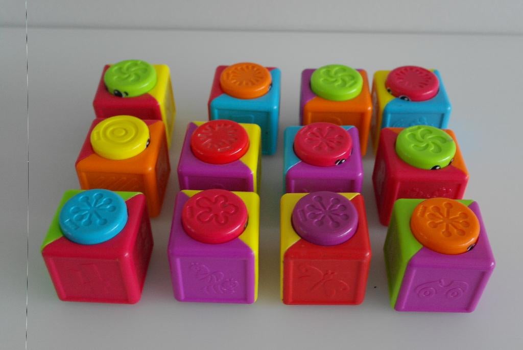 12 pop up "kiekeboe blokken " fisher price, Ophalen of Verzenden, Zo goed als nieuw