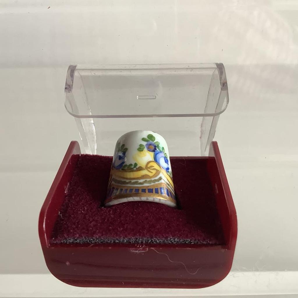 prachtige antieke handgeschilderde Limoges vingerhoed, Antiek en Kunst, Ophalen of Verzenden