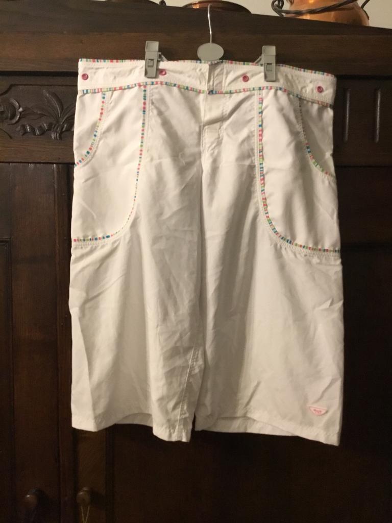 Witte Bermuda van Sloggi Swim, maat 40, Sloggi Swim, Taille 38/40 (M), Enlèvement ou Envoi, Comme neuf