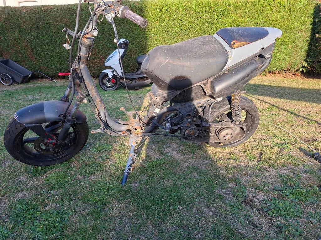 A kl aprilia met papieren, Fietsen en Brommers, Ophalen