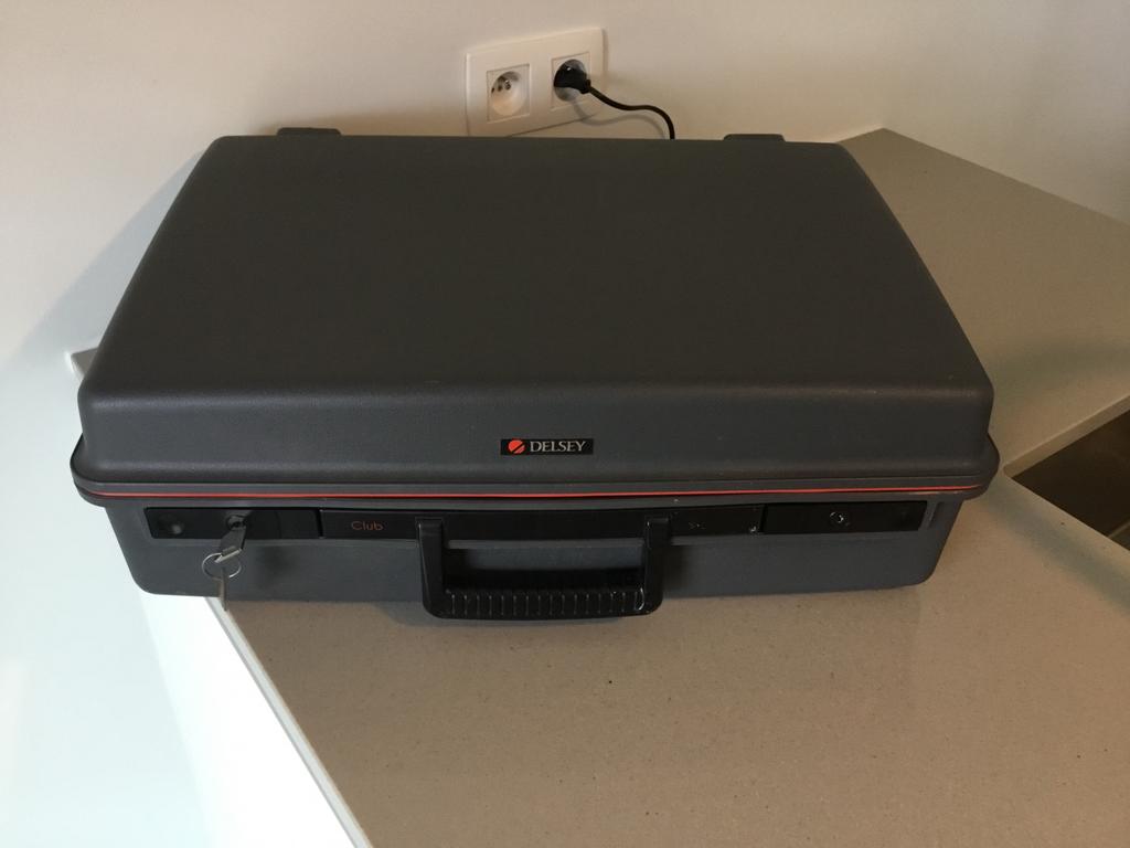 Delsey koffer, Ophalen, Zo goed als nieuw