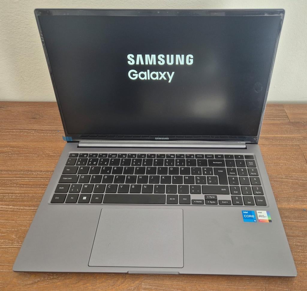 Samsung Galaxy Book4 / i5 grey, Computers en Software, Ophalen