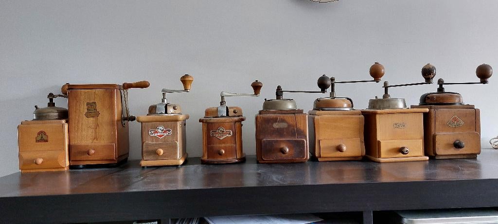 16 oude koffiemolens AED DEVE ARMIN ROCK HARD KYM MOKKA enz, Ophalen of Verzenden