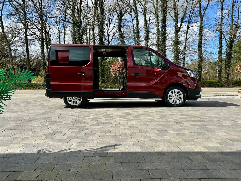 RENAULT TRAFIC | 2023 | 27.000 KM, Auto's, Euro 6, Renault, Bedrijf, Diesel