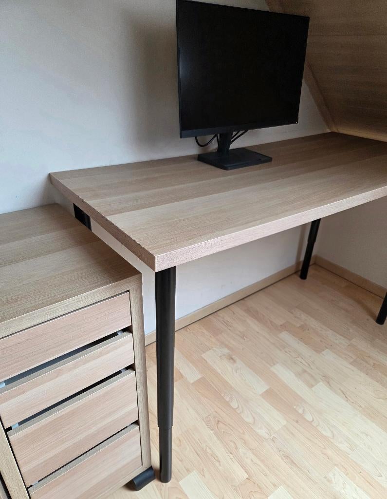 Bureautafel verstelbaar te koop (exclusief ladeblok), Ophalen, In hoogte verstelbaar, Zo goed als nieuw, Bureau