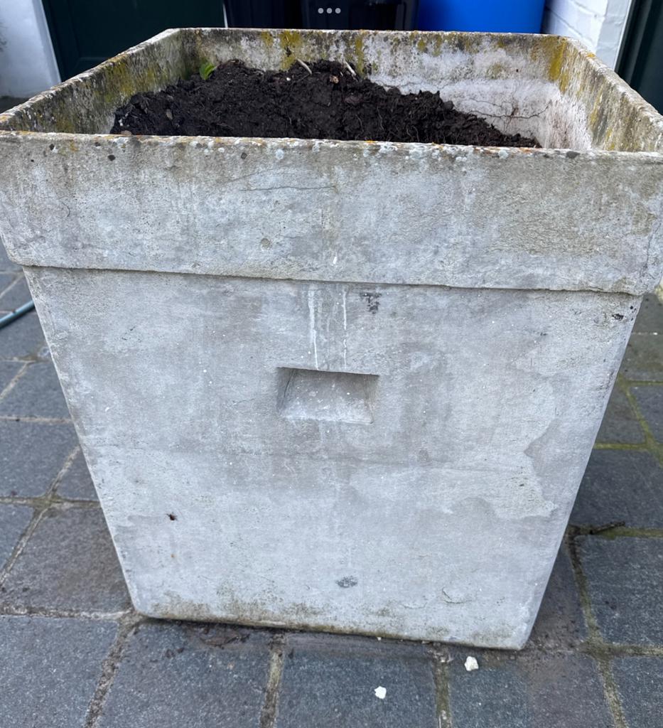 Grote zware betonnen plantenbak – vintage / robuust, Ophalen, Vierkant, Beton, Tuin