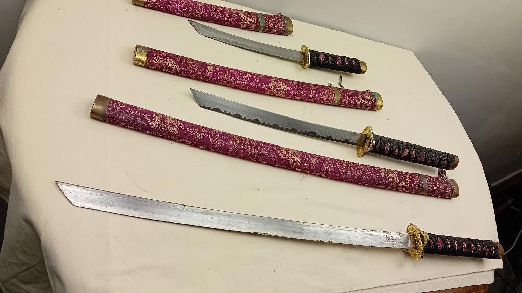 3 katanas of samoeraizwaarden, Verzamelen, Ophalen of Verzenden, Landmacht, Zwaard of Sabel
