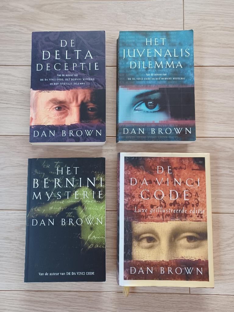 Pakket thrillers van Dan Brown in nieuwstaat, Livres, Thrillers, Comme neuf, Enlèvement