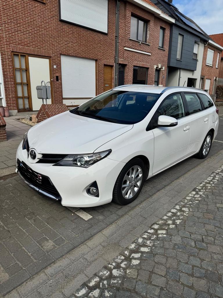 Toyota auris 1.4 diesel, Autos, Achat, Boîte manuelle, Noir, 5 portes