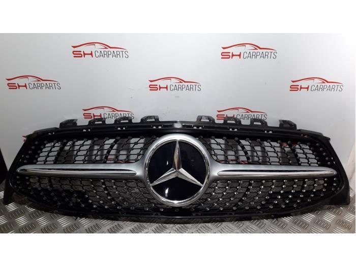 Calandre d'un Mercedes CLA, Autos : Pièces & Accessoires, 3 mois de garantie, Utilisé, -, -