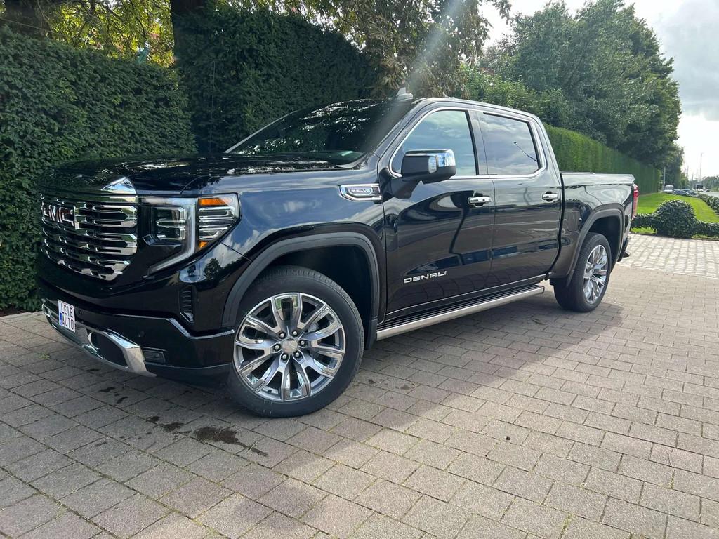 GMC Sierra Denali 6.2L V8 €68.900,- excl btw. (automaat), Auto's, Automaat, 8 cilinders, Zwart, Bruin