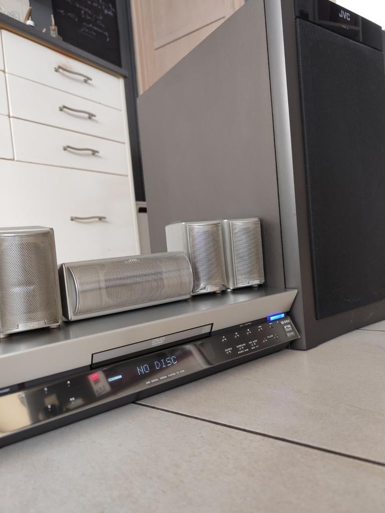 JVC DVD Digital Cinema system TH-A10R, Audio, Tv en Foto, Home Cinema-sets, Ophalen, JVC, Minder dan 40 watt, Gebruikt