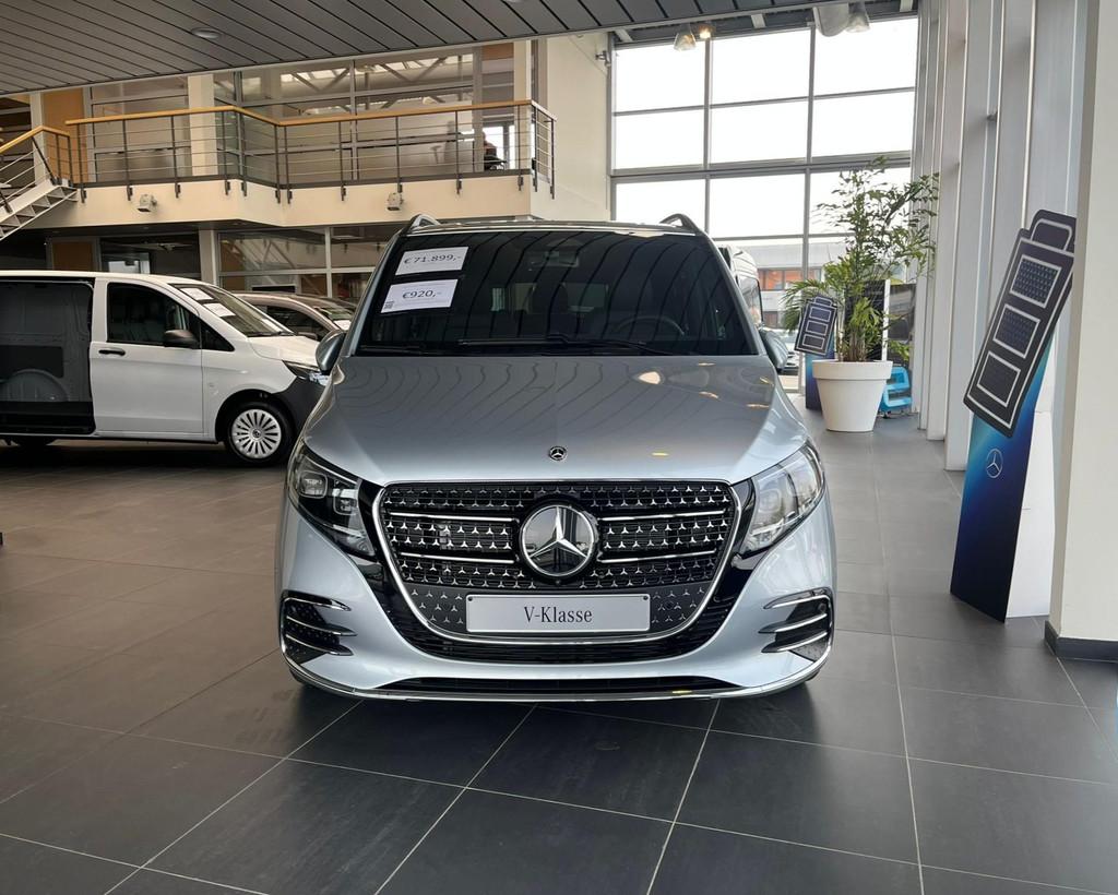 Mercedes-Benz V-klasse V 300 d L2 Avantgarde AMG Line, AIRMA, Auto's, Automaat, 4 cilinders, 2000 kg, 237 pk