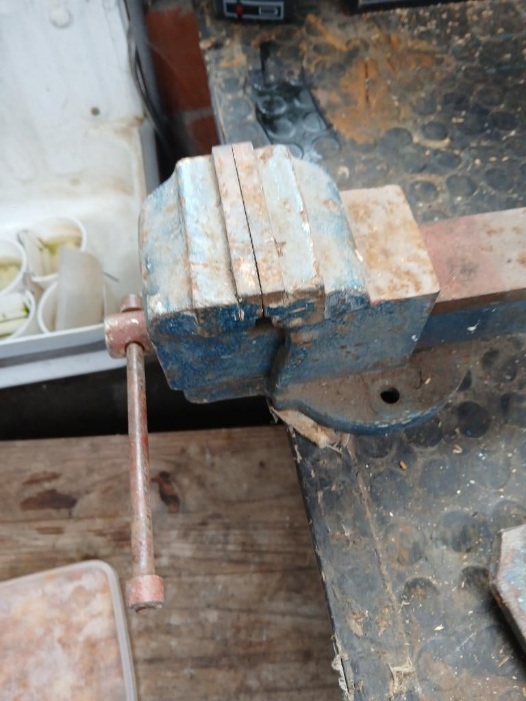 Bankschroef, Ophalen, Bankschroef