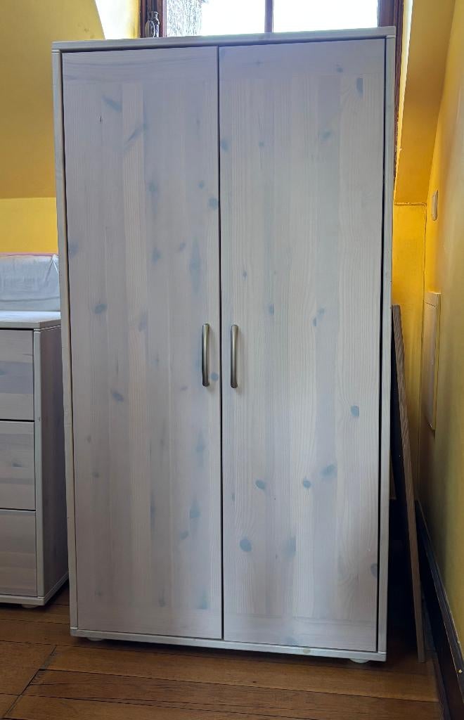 Garde robe enfant avec penderie, Maison & Meubles, Avec tablette(s), Comme neuf, Enlèvement, 50 à 100 cm