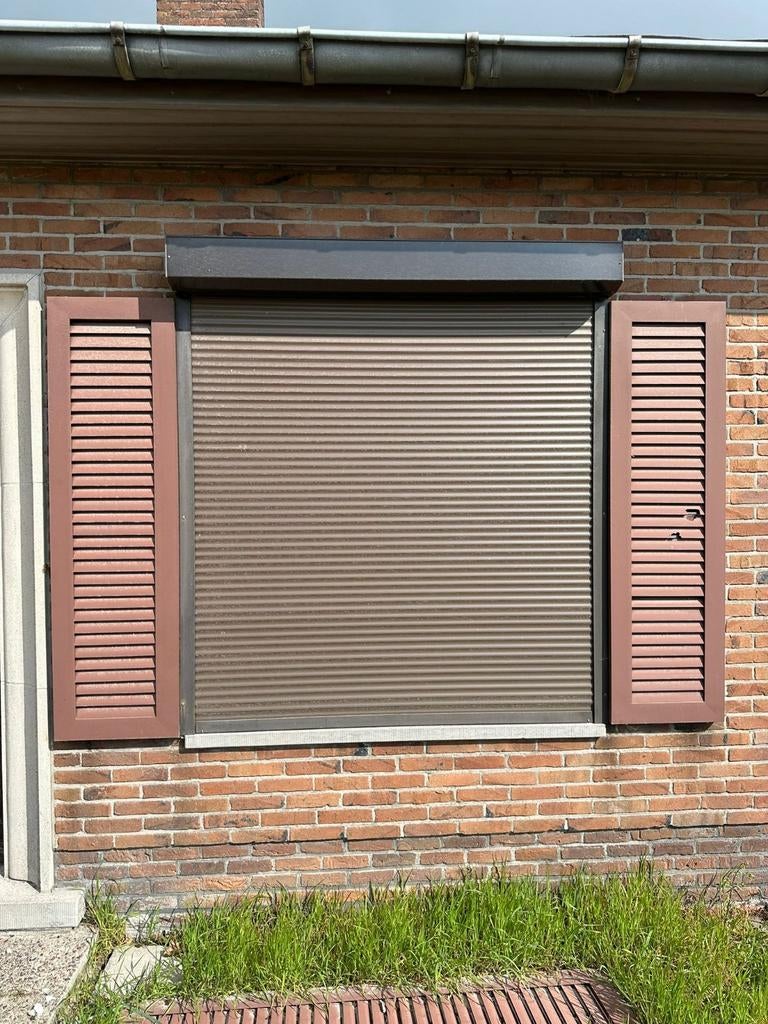 Bruine rolluiken 5 stuks, Doe-het-zelf en Bouw, Rolluiken, Ophalen