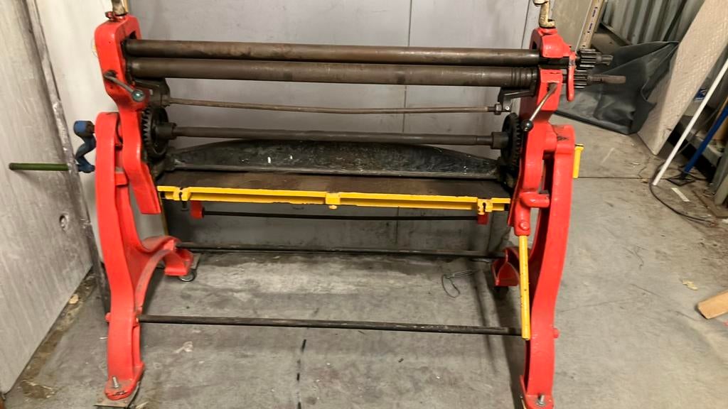 Wals en plooibank gietijzer, Ophalen, Zo goed als nieuw