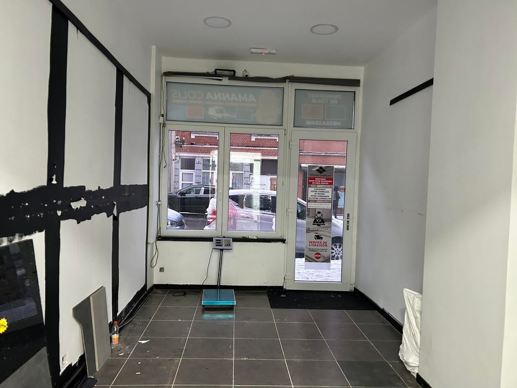 Superbe Atelier + bureau