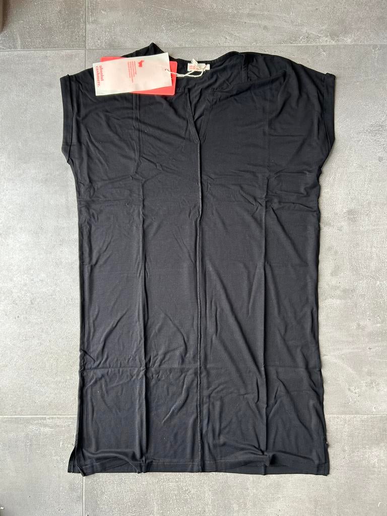 Absolut Cashmere - Zwarte jurk. Maat M. Nieuw., Maat 38/40 (M), Zwart, Nieuw, Ophalen of Verzenden