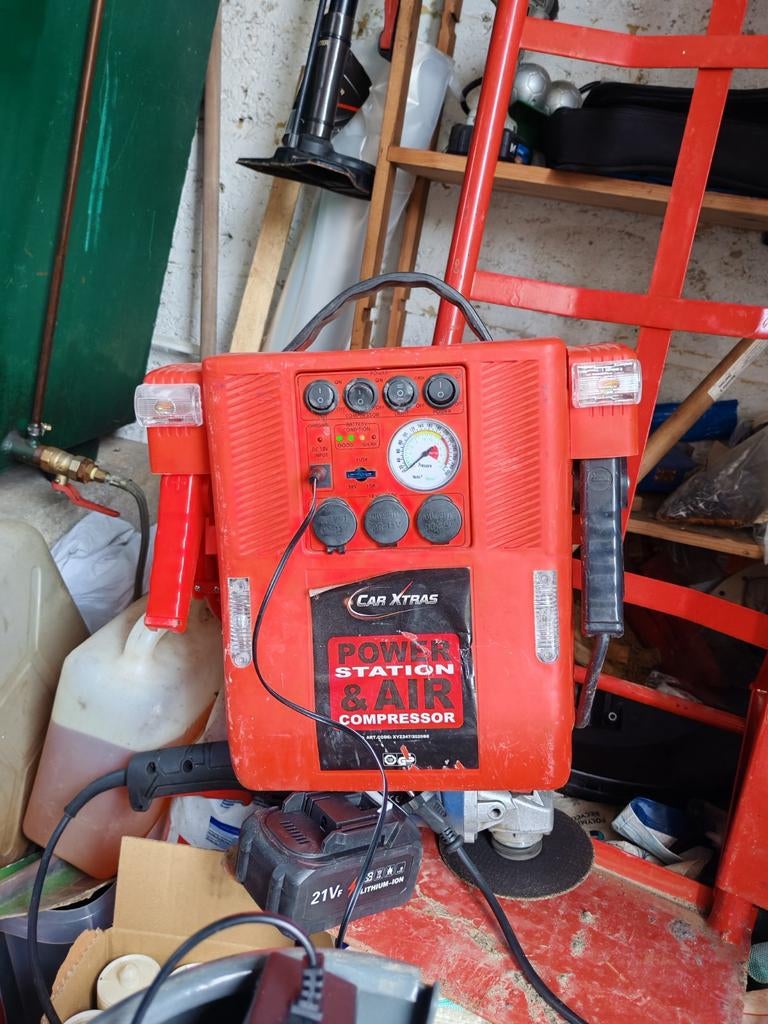 Batterijlader en inflator, Ophalen