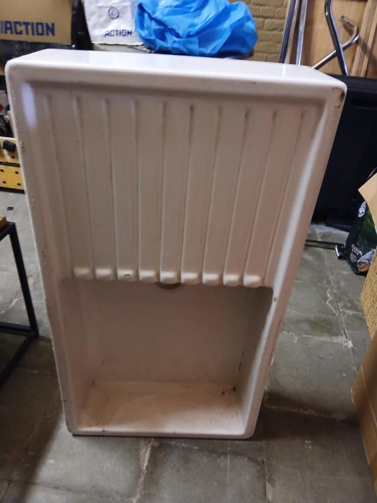 Oude stenen wasbak, Enlèvement ou Envoi