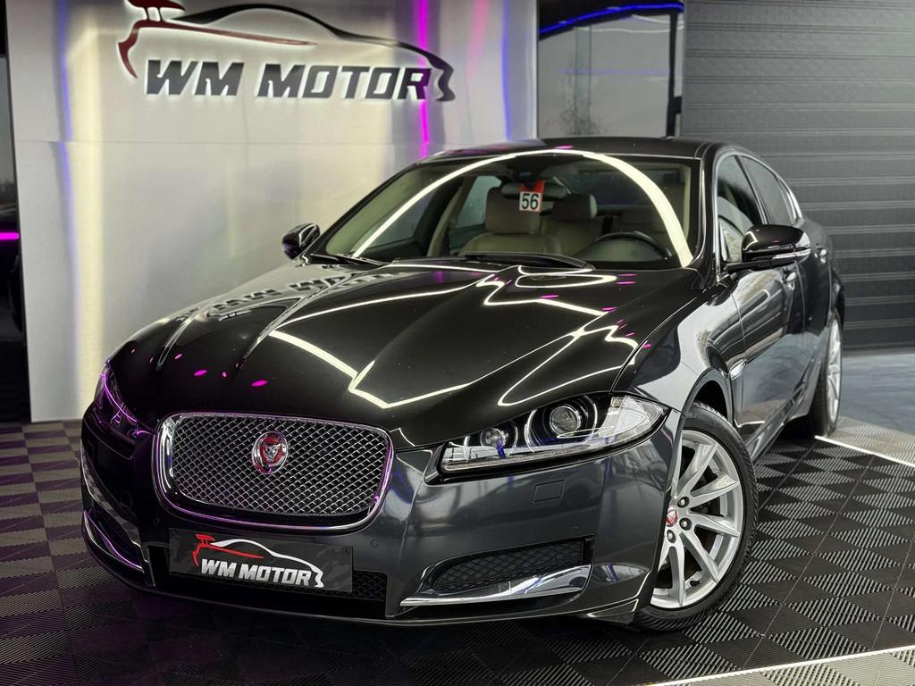 Jaguar XF XF 2.2 D // 1er Propriétaire (bj 2014, automaat), Auto's, Jaguar, Automaat, Gebruikt, 4 cilinders, Regensensor