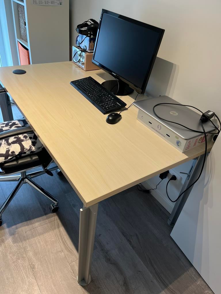 Table (bureau), Ophalen, Gebruikt