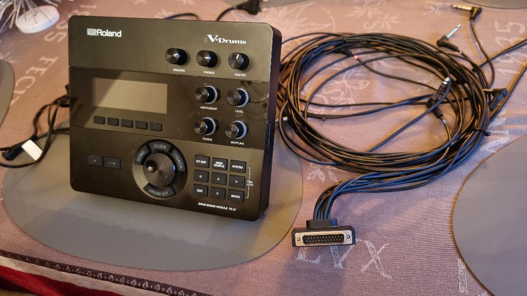 TD 27 Roland-drummodule, Muziek en Instrumenten, Ophalen, Gebruikt, Roland