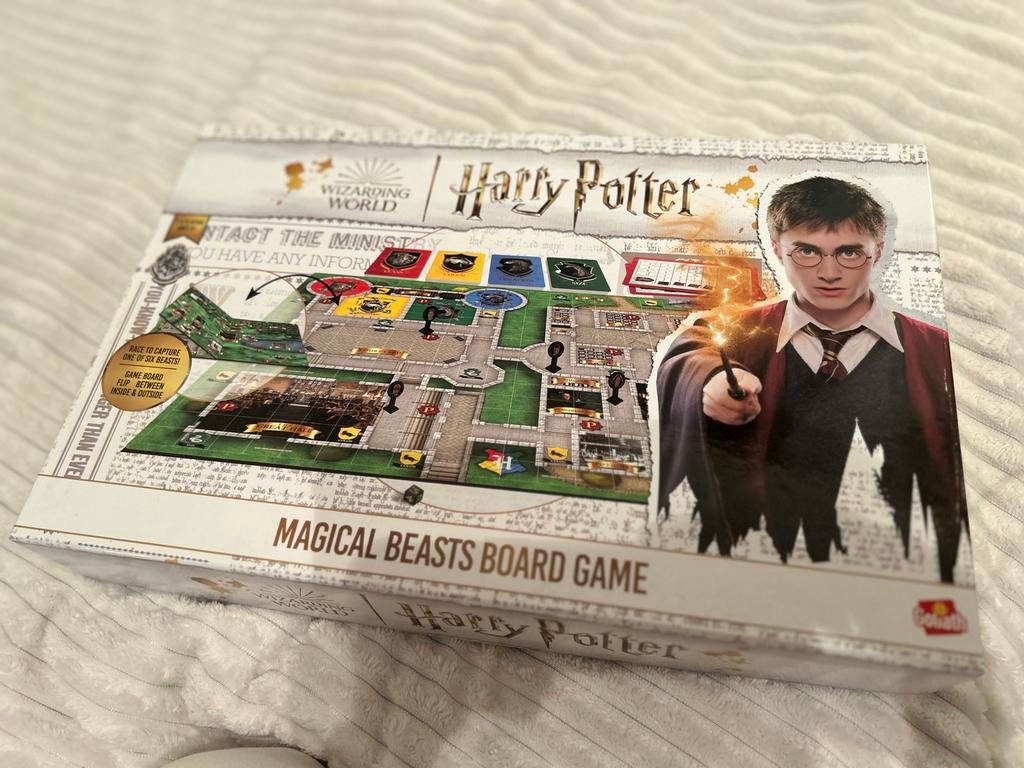 Harry Potter magic beasts board game, Hobby en Vrije tijd, Ophalen of Verzenden, Zo goed als nieuw