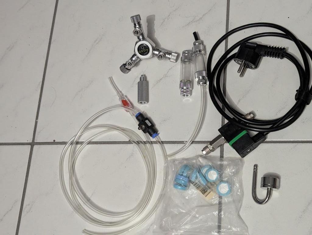 co2 uitbreidingsset voor 2 tot 3 aquaria / aquariums, Enlèvement ou Envoi, Comme neuf, Filtre ou CO2