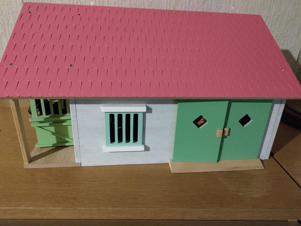 Paardenstal Kids Globe met paarden/ boerderij en extra's, Ophalen, Zo goed als nieuw