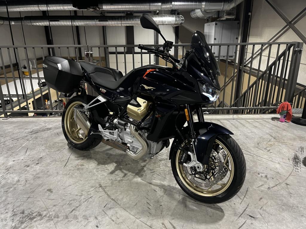 Moto Guzzi V100 - foto 2