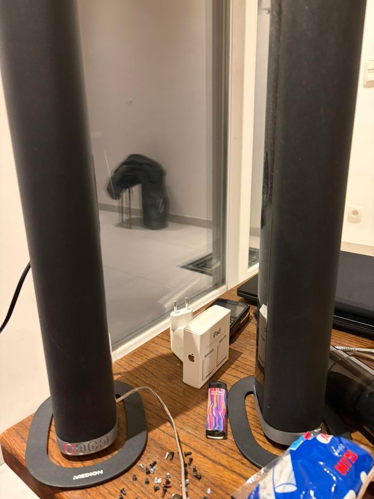 Tv speakers with Bluetooth, TV, Hi-fi & Vidéo, Enceintes, Enlèvement ou Envoi, Comme neuf