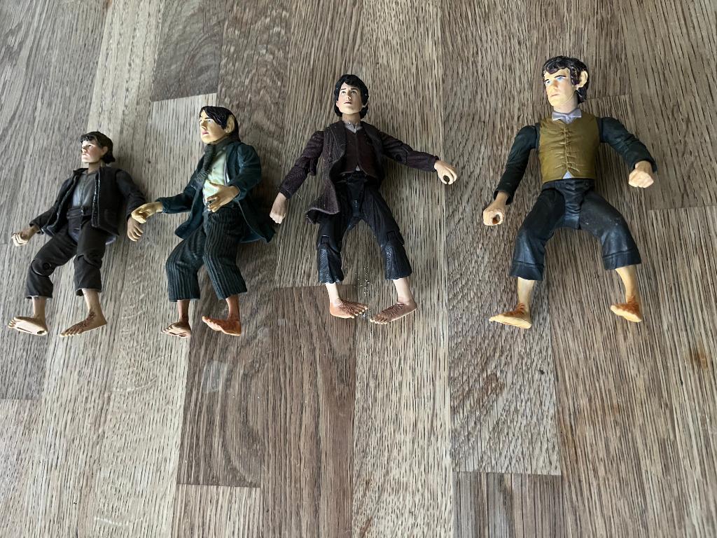 Figurine Lord of the Rings / 4 FIGURINES, Collections, Lord of the Rings, Enlèvement ou Envoi, Figurine