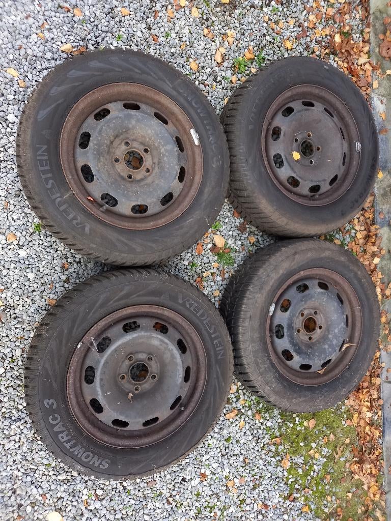 jantes & pneux hiver VW polo skoda fabia roomster 195/65/15, Enlèvement, Pneus hiver, Pneus et Jantes