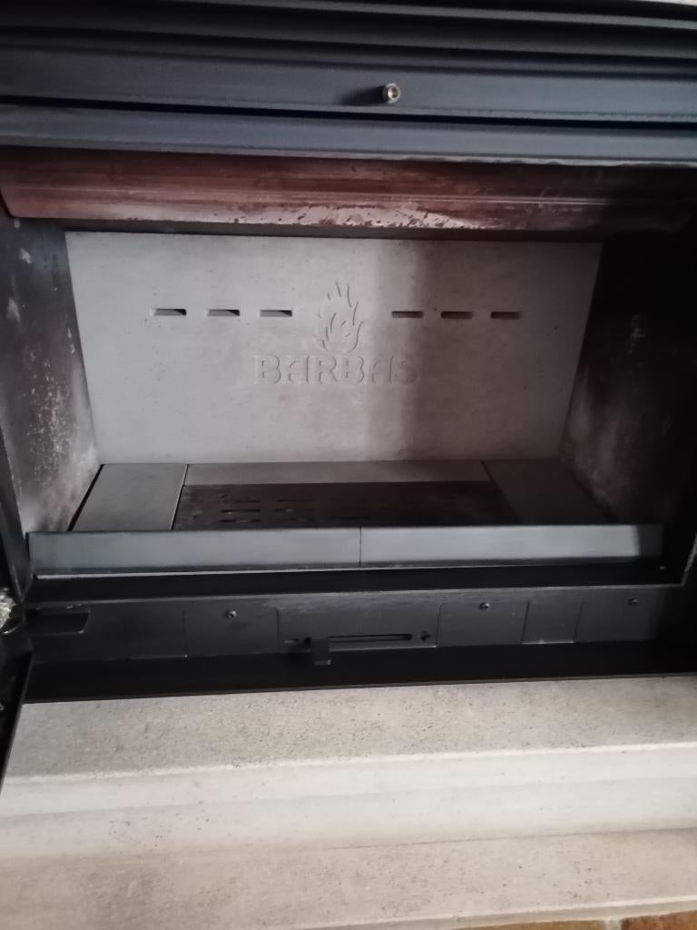 barbas Cuatro 3 - 80 met ventilator  ( 15 kw ), Maison & Meubles, Cheminées, Comme neuf, Cheminée au bois, Enlèvement