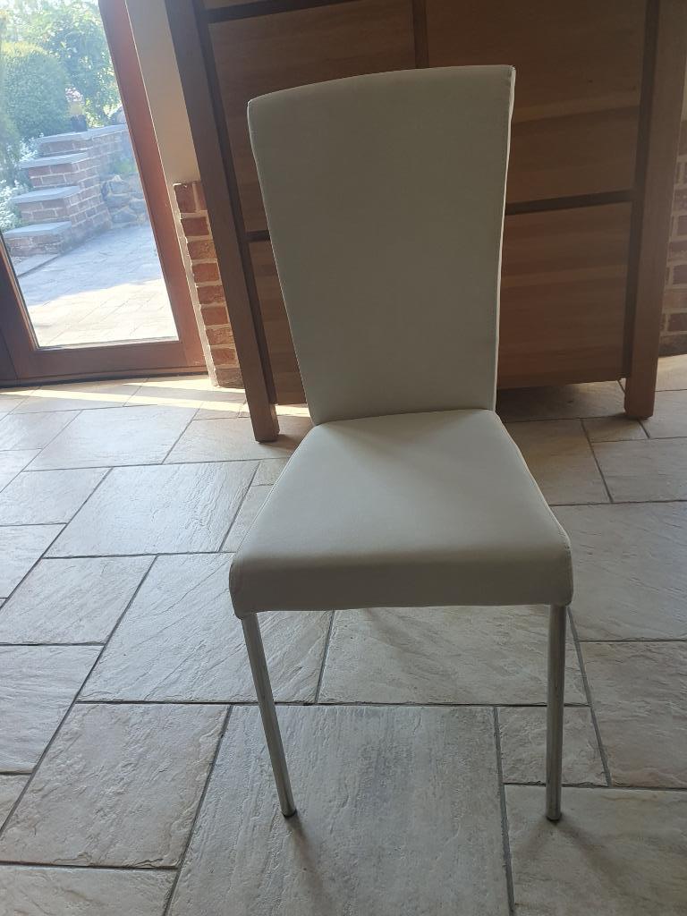 2 chaises blanches, Ophalen, Twee, Wit, Zo goed als nieuw