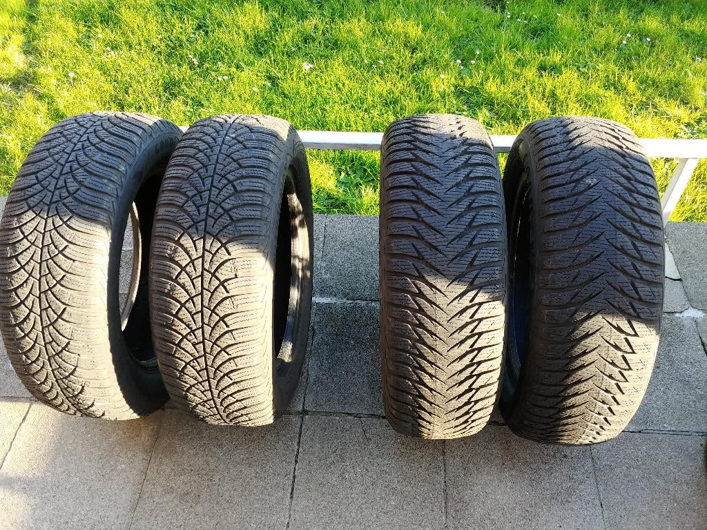 Goodyear Ultragrip 195 60 15 winterbanden, Auto-onderdelen, Banden en Velgen, Ophalen, Gebruikt, 15 inch, Winterbanden